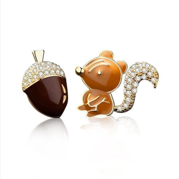 Korean Squirrel Acorn Stud Earrings Enamel Pave Goldtone 925 SIlver Posts 001A2 - Picture 7 of 8